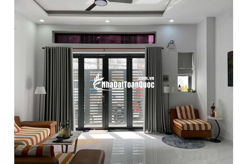 Bán nhà sát căn mặt tiền đường Tỉnh Lộ 10, DT 63m2, xây mới 1 trệt, 1 lầu